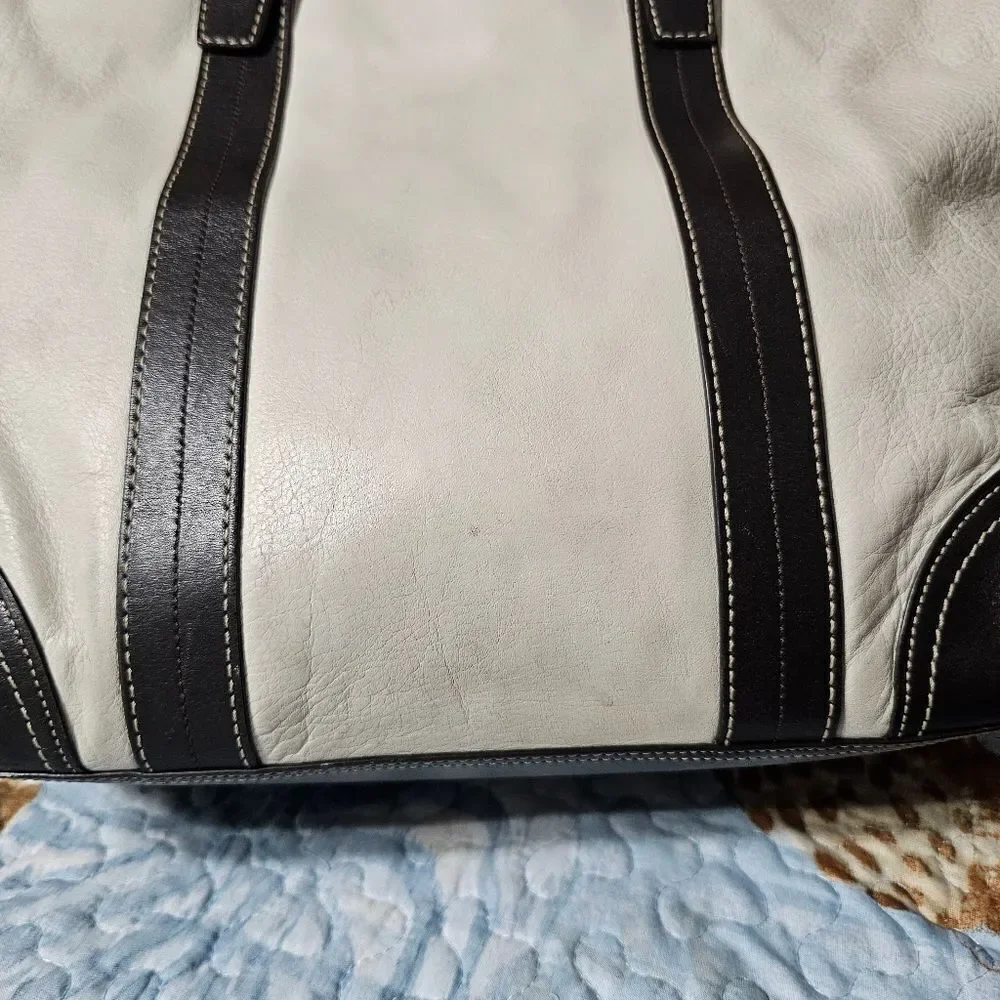Near Vintage Y2k Coach Purse Tote Hamptons  Smooth Leather Tote Shoulder Bag